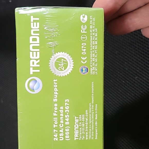 Trendnet 54Mbps 802.11g Wireless PoE Access Point - Picture 2 of 5